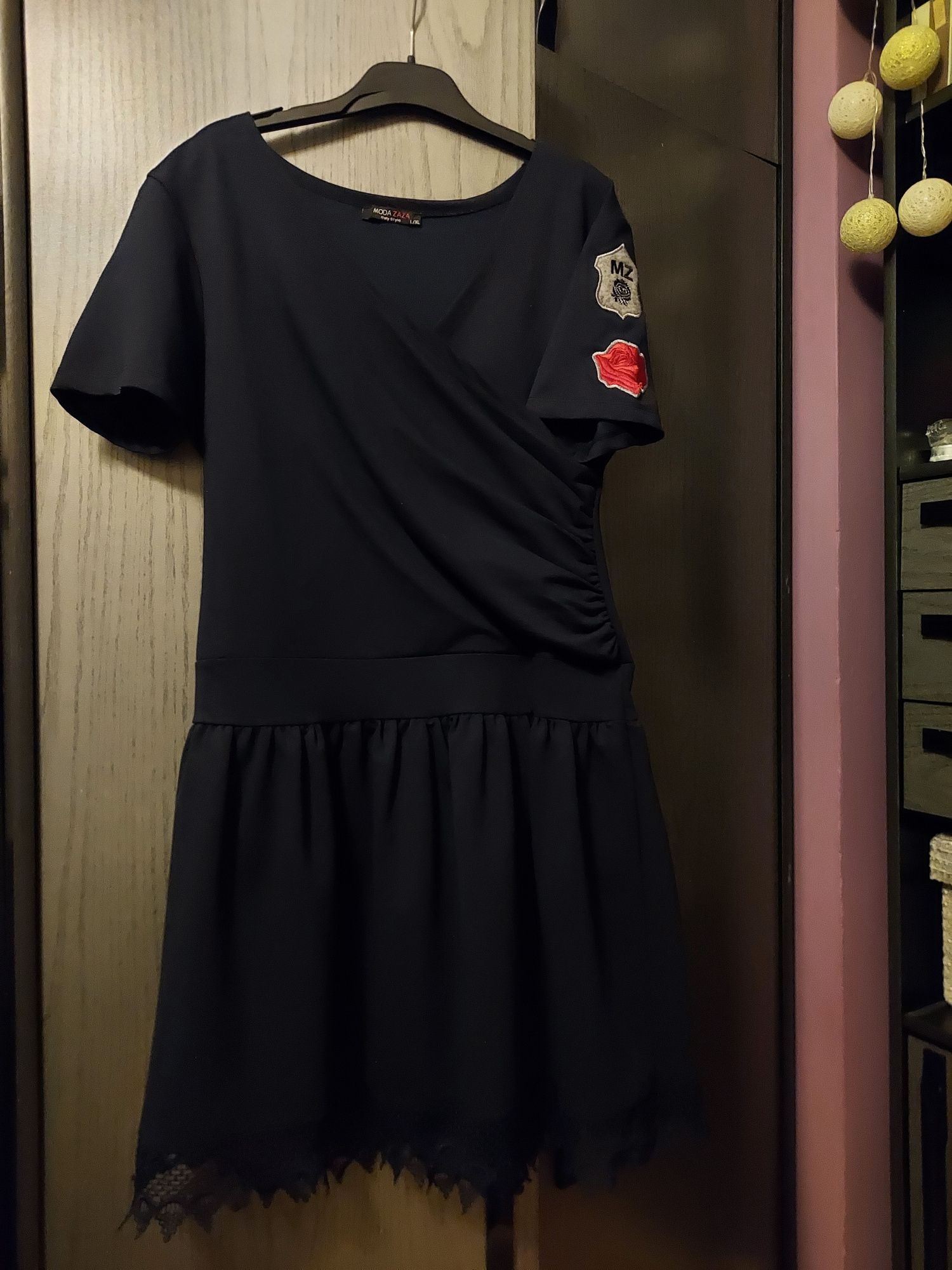 Sukienka dresowa rozkloszowana L/XL