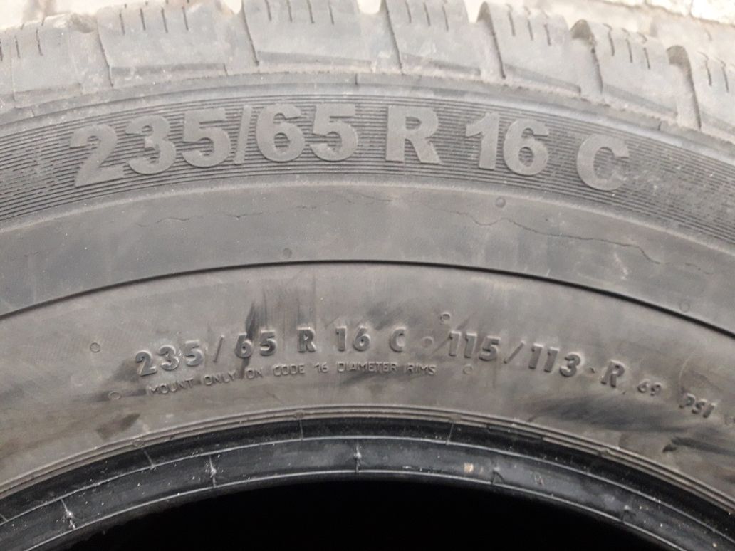 SPORTIVA 235/65R16C 115/113 R , pojedyńcza opona zimowa wzmacniana.