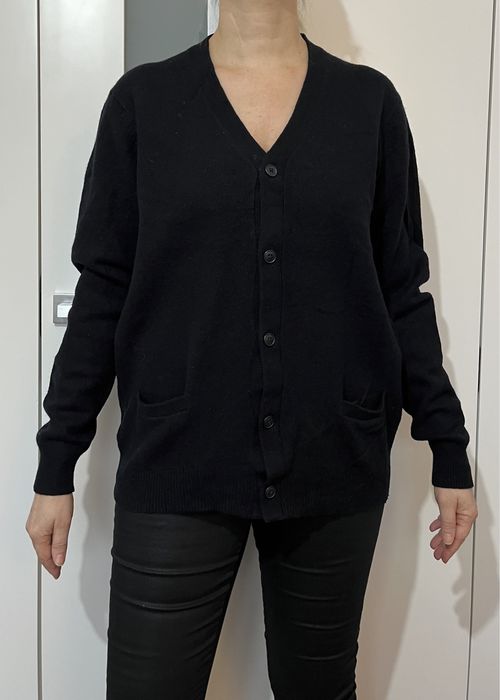 Uniqlo klasyczny wełniany kardigan z kieszeniami