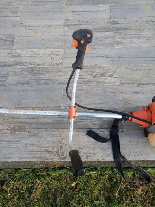 Roçadora kraftech 52cc ( vai abaixo passados alguns segundos)