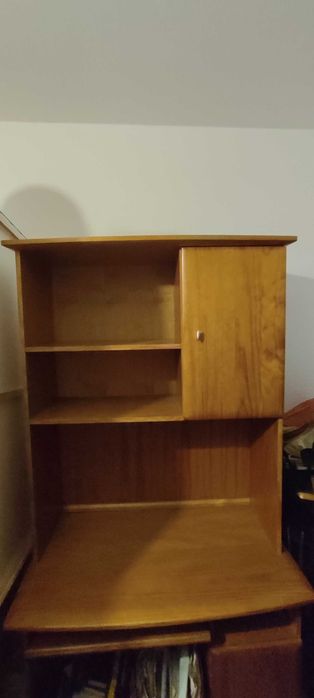 Conjunto de Móveis em Pinho de boa qualidade - Preço baixo