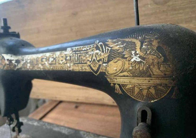 Máquinas de Costura (cabeças) antigas da marca Husqvarna e Singer para colecionador