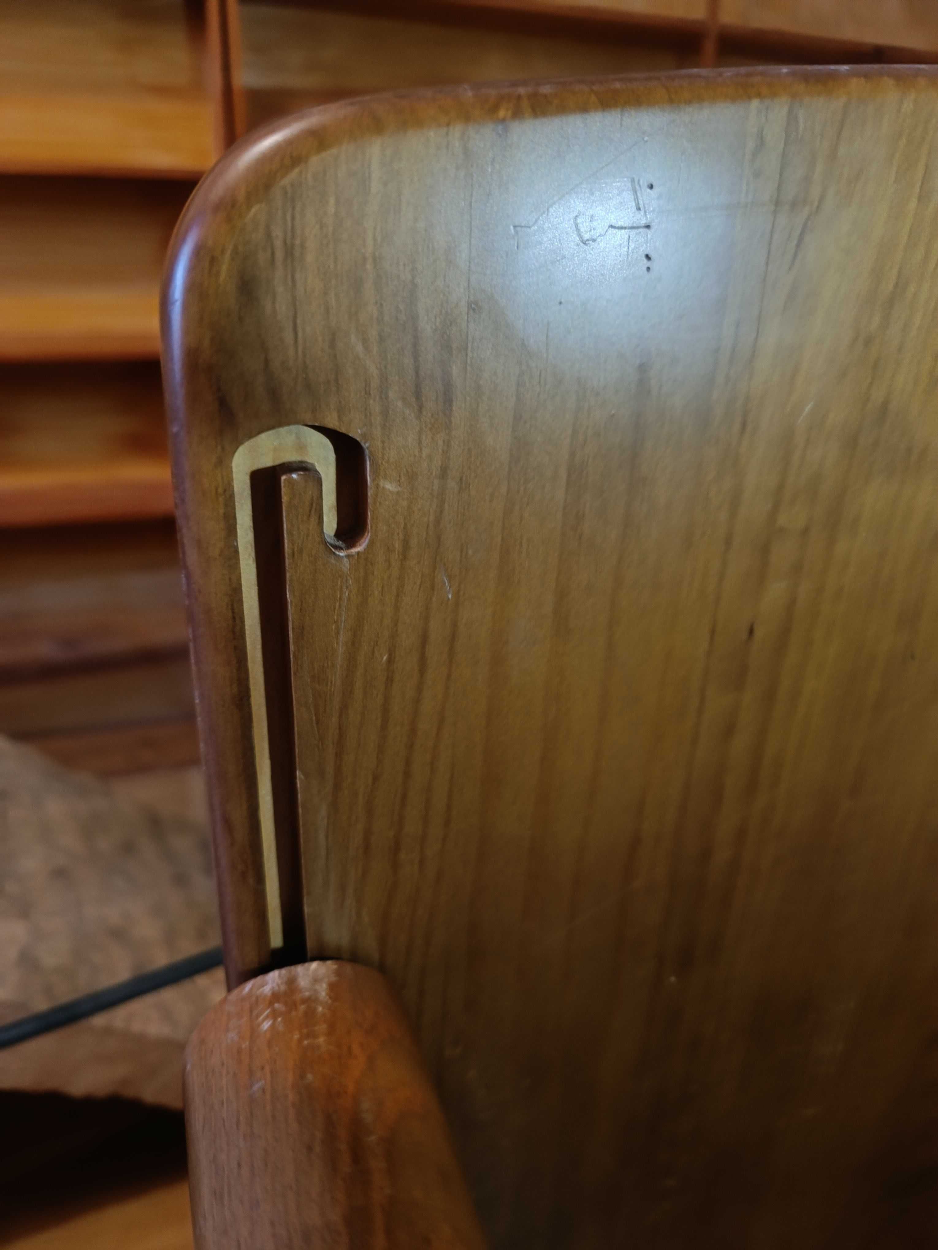 Berço de cerejeira com colchão ergonómico