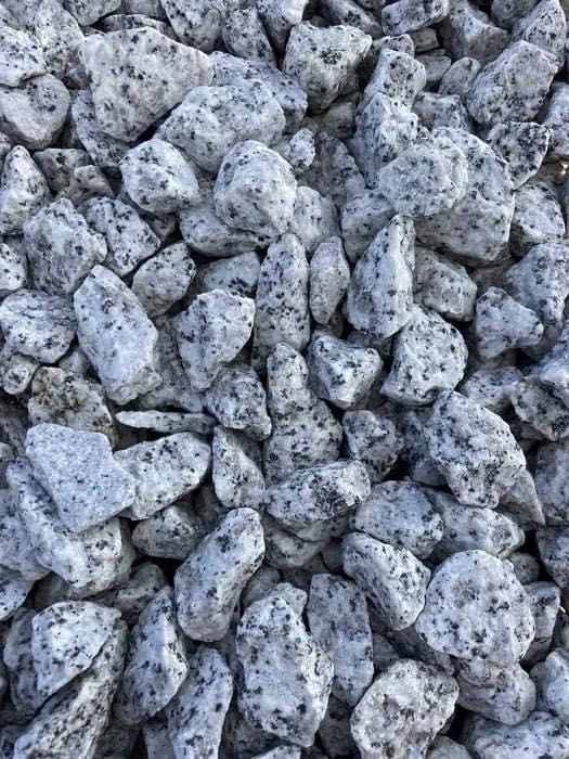 Grys ogrodowy dekoracyjny granitowy dalmatyńczyk 16-22 mm 8-16 mm