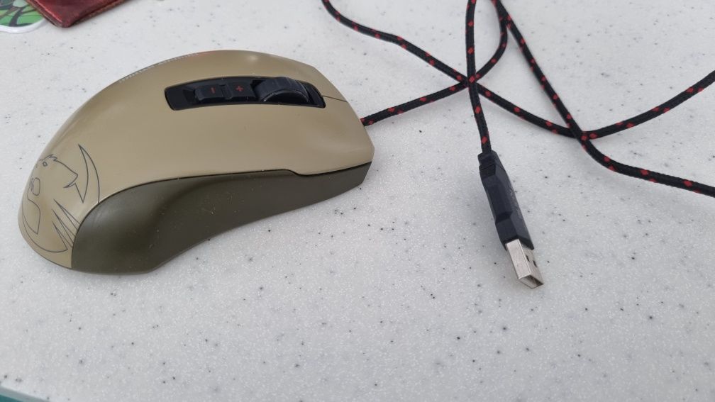 Mysz ROCCAT KONE PURE MILITARY Desert strike używka