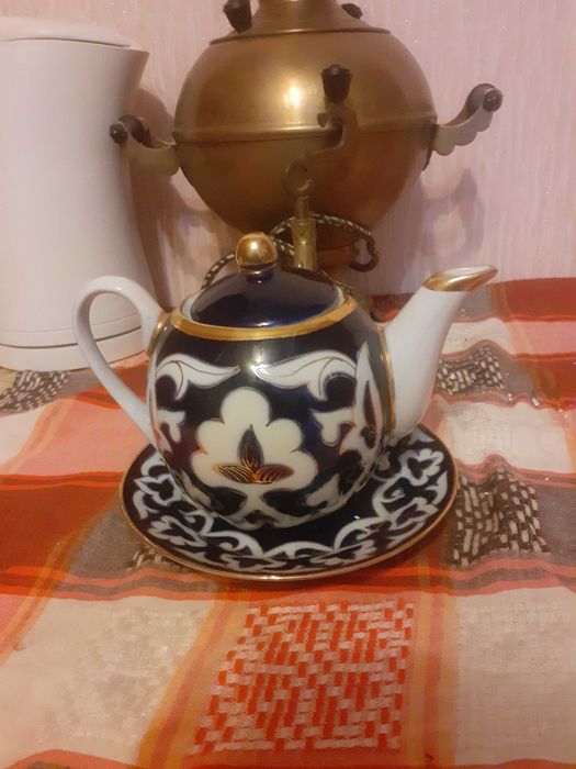 Узбекский заварной чайник с блюдцем