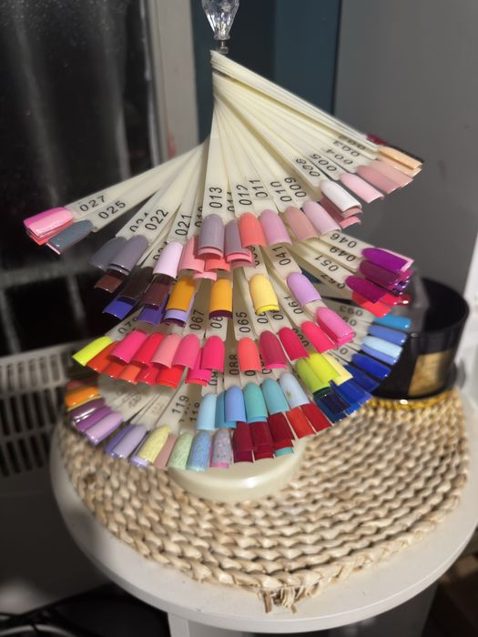 Lakiery hybrydowe okolo 170szt