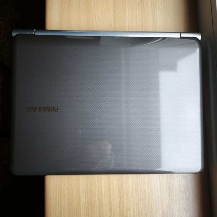 Ноутбук,DVD проигрыватель