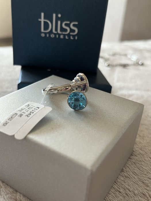 Каблучка Bliss з натуральним камнем і діамантом