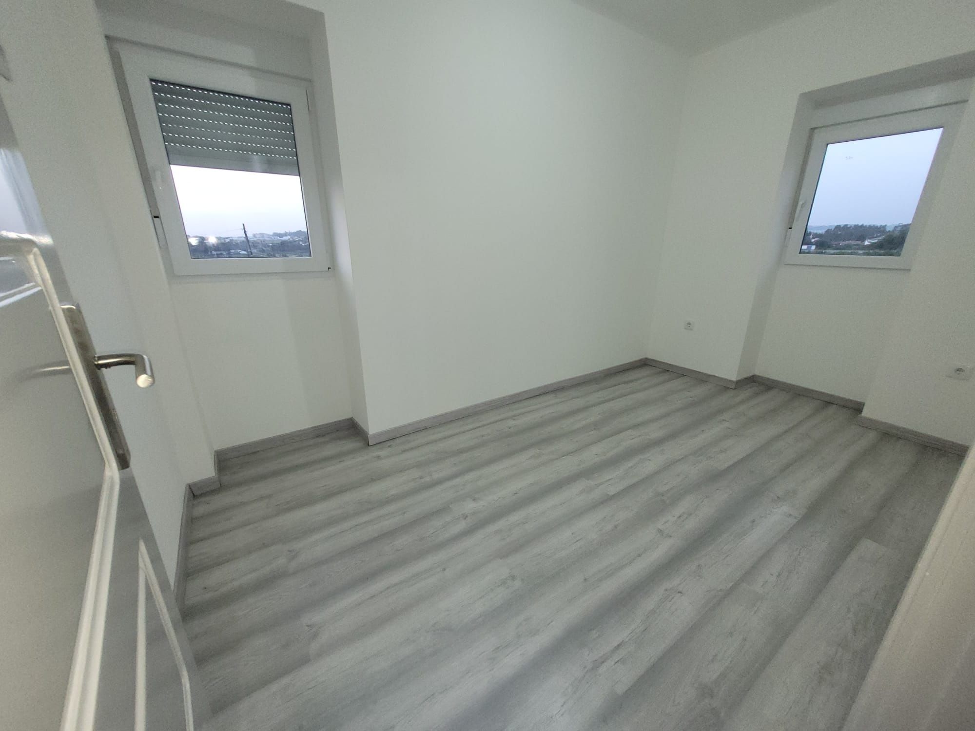 Aluga-se andar moradia T3 +1