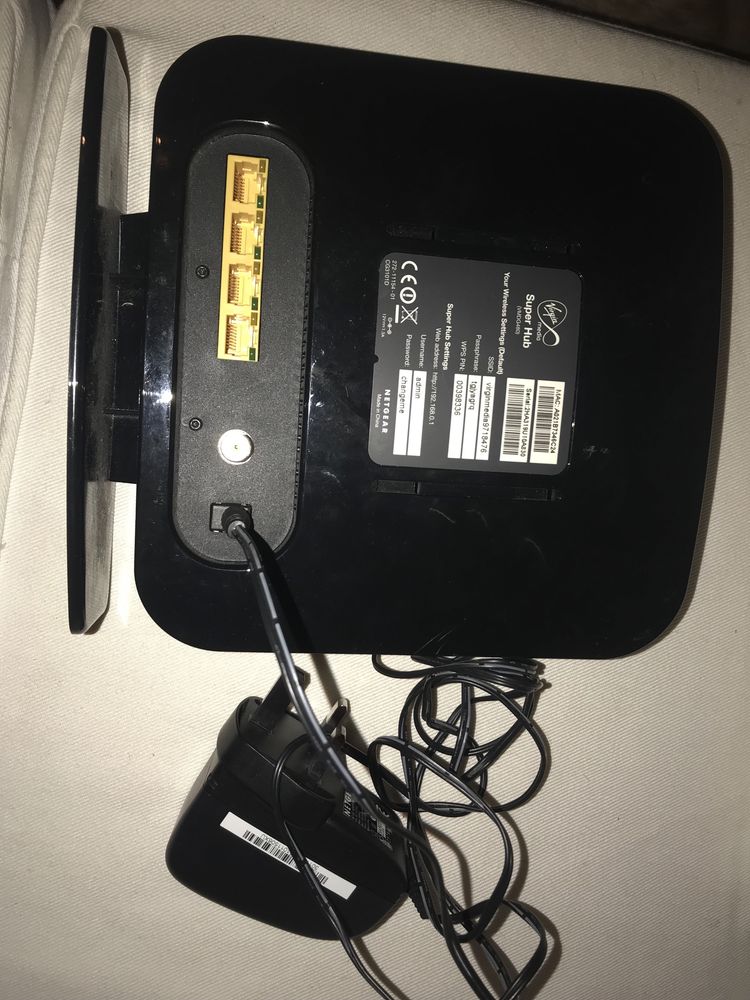 NETGEAR Super Hub (Angielski)- router