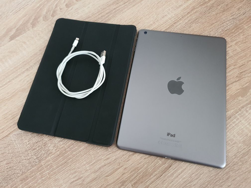 Ipad Air 16Gb com capa, cabo usb e película temperada instalada