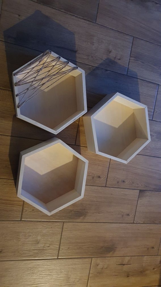 Heksagony półki drewniane