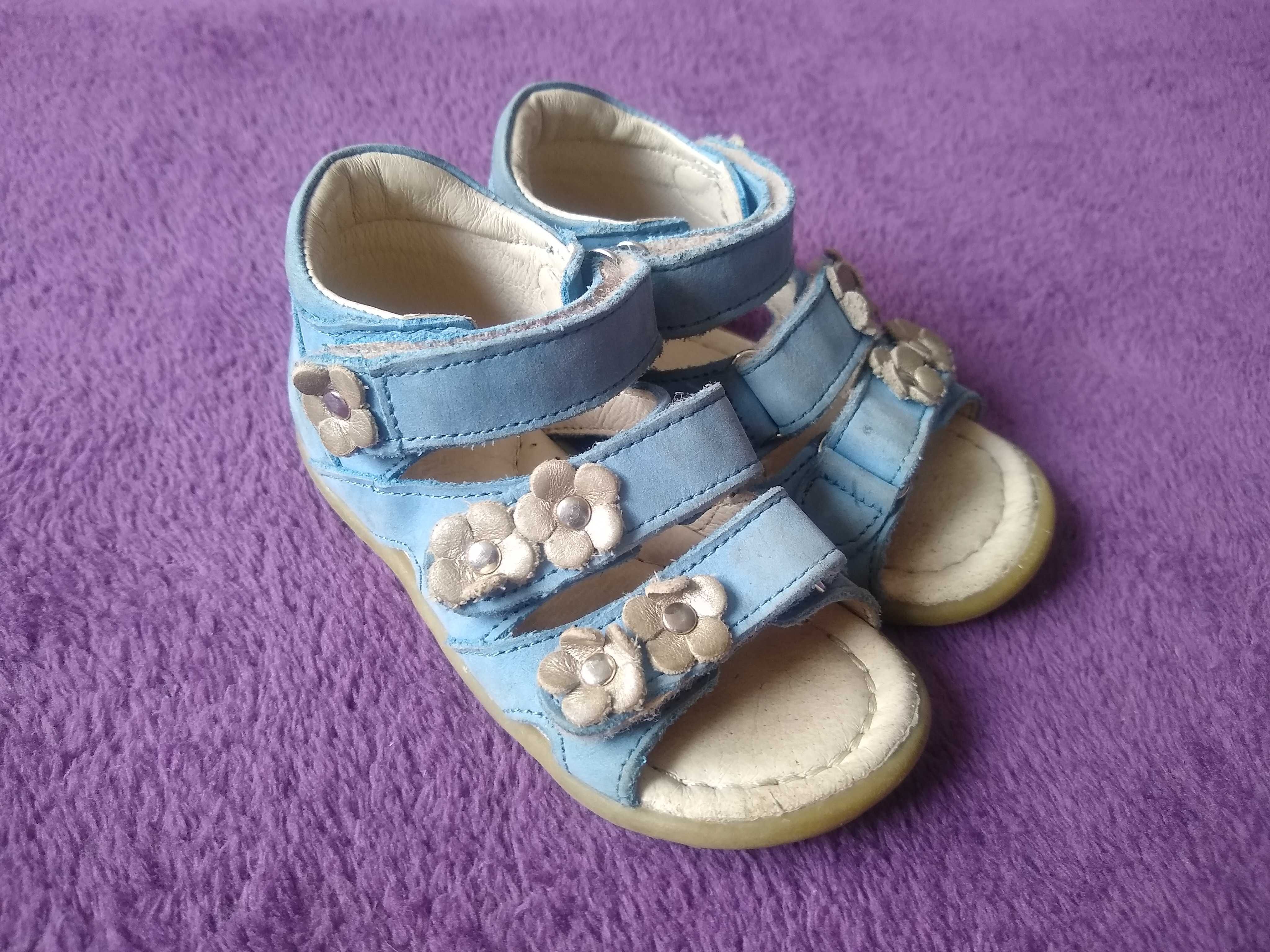 Sandałki dziewczęce Emel "Roczki" r. 22 (13 cm)