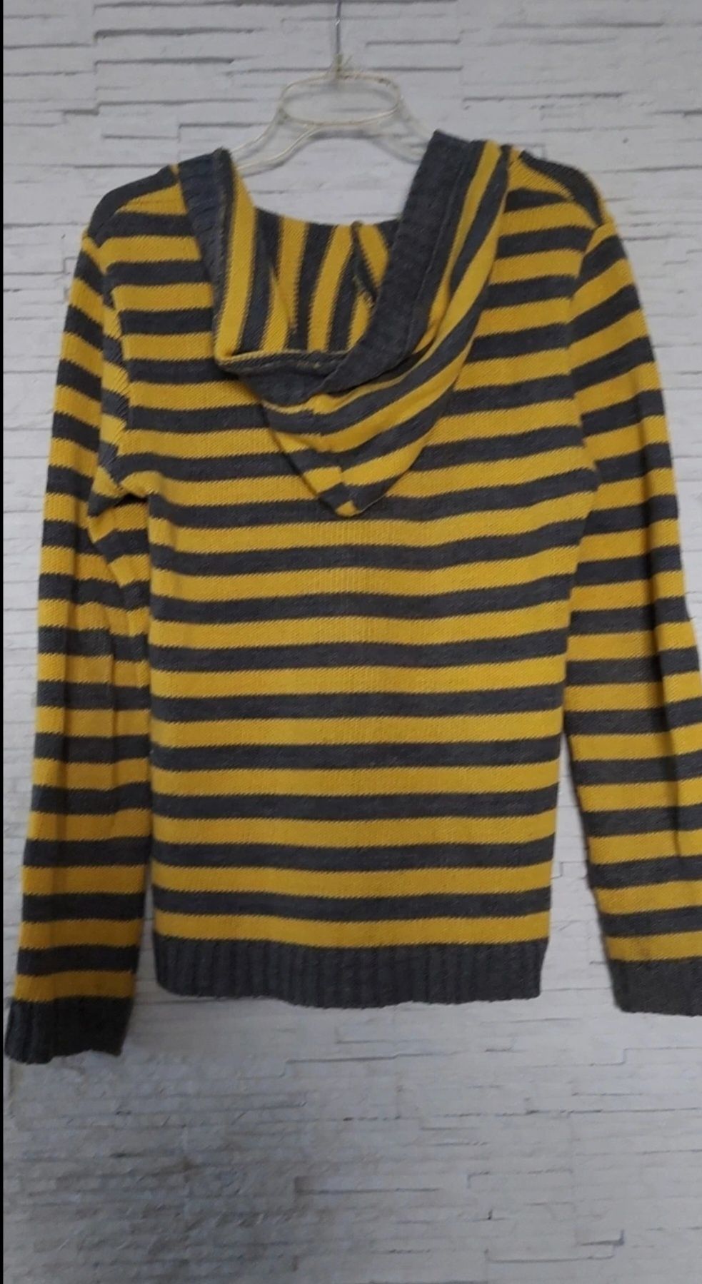 Sweter z kapturem w paski M