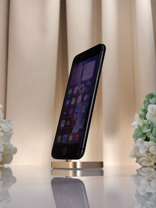 Ідеальний iPhone 8 Plus 64GB Neverlock Уцінка! (Магазин Гарантія)