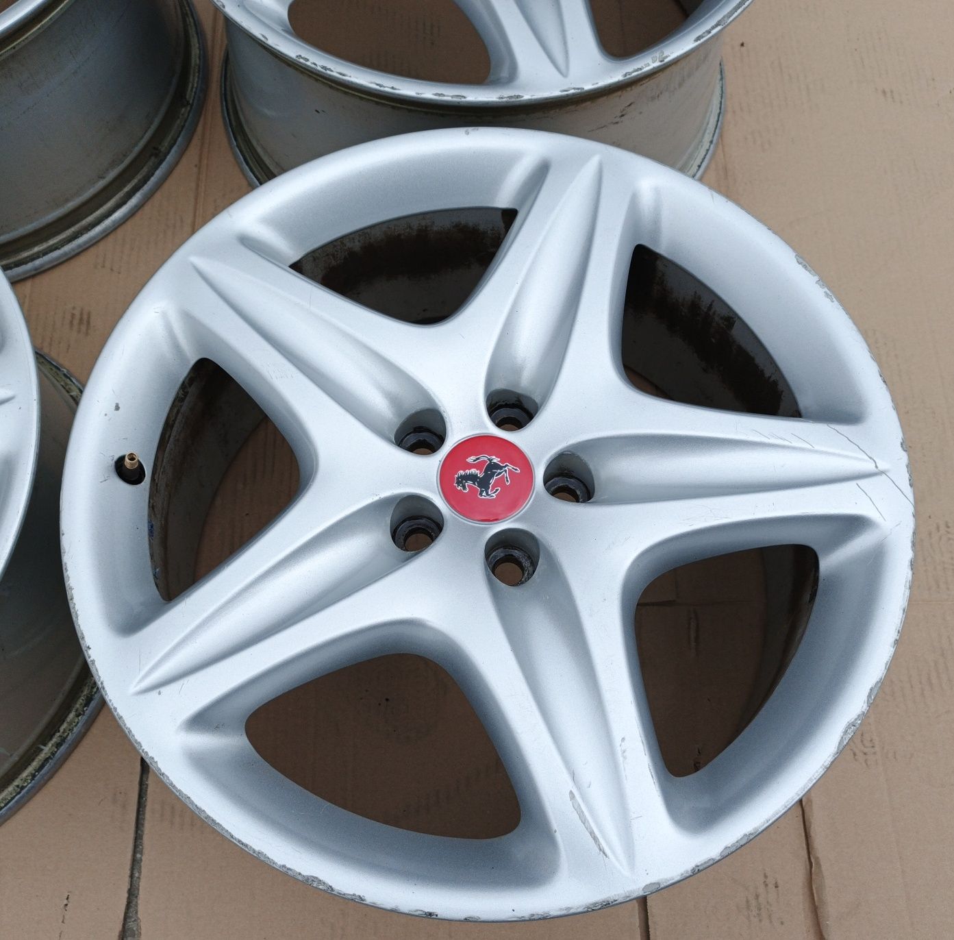Felgi Aluminiowe Jaguar  8.5J R19 5x108 wzór Ferrari F355
