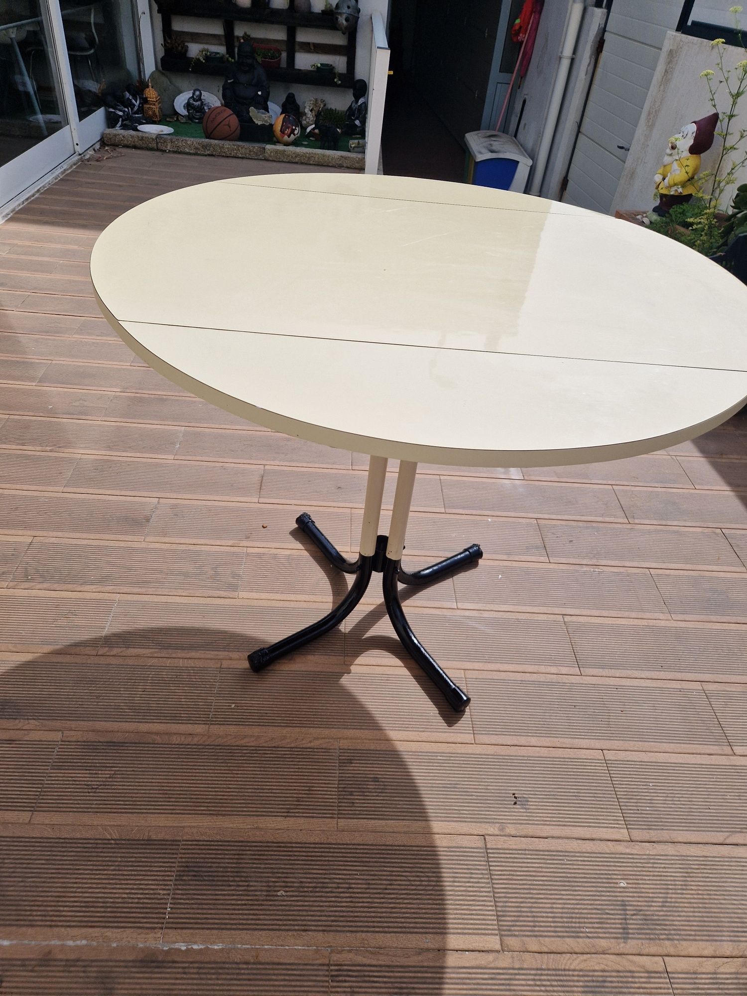 Vendo mesa pequena