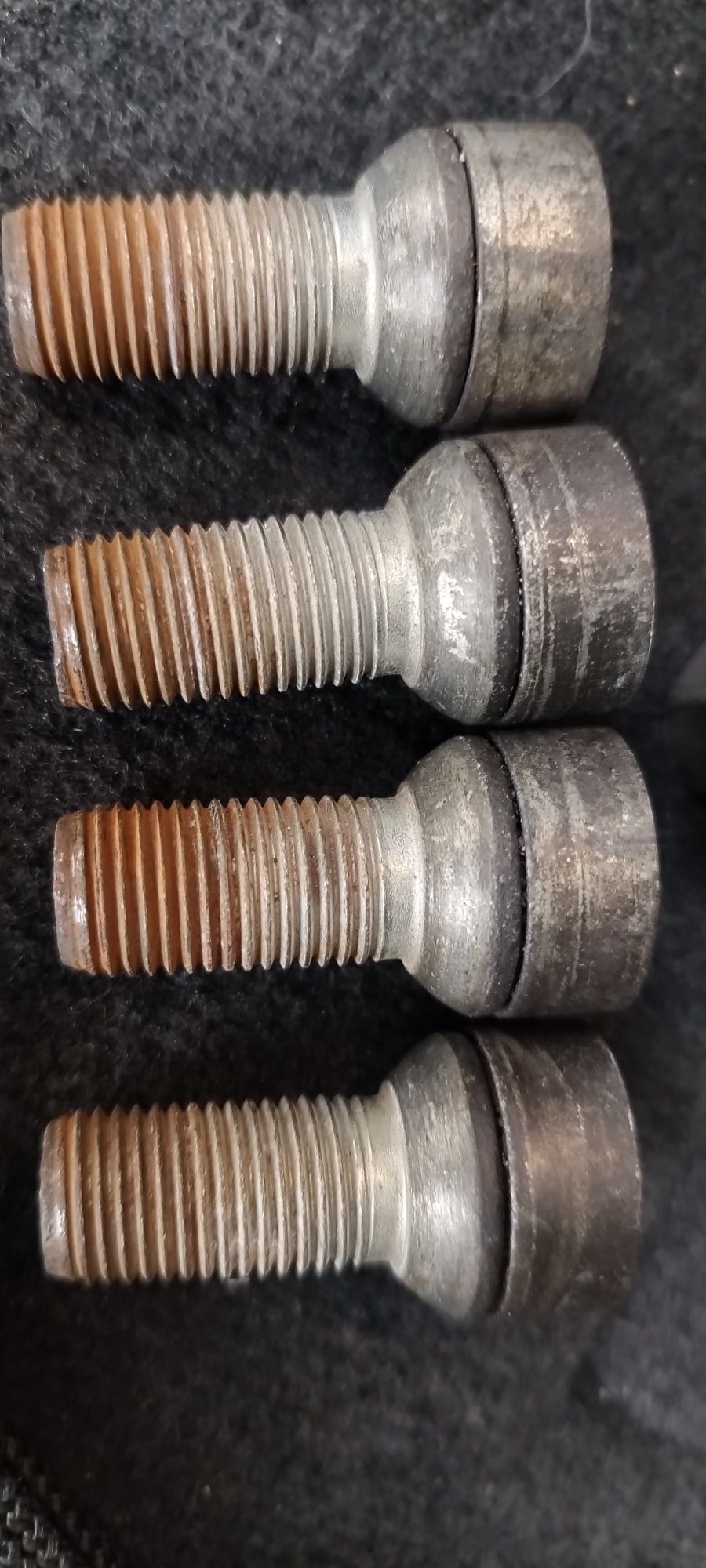 VW śruby koła, zabezpieczające VW OEM wzór 525