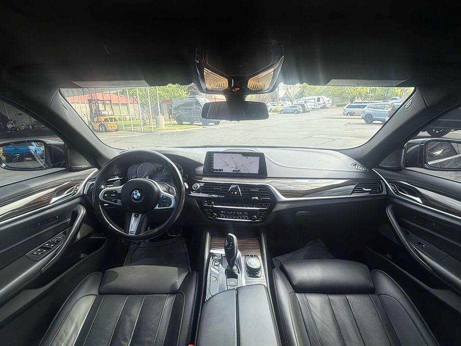 BMW 5 Series      2018