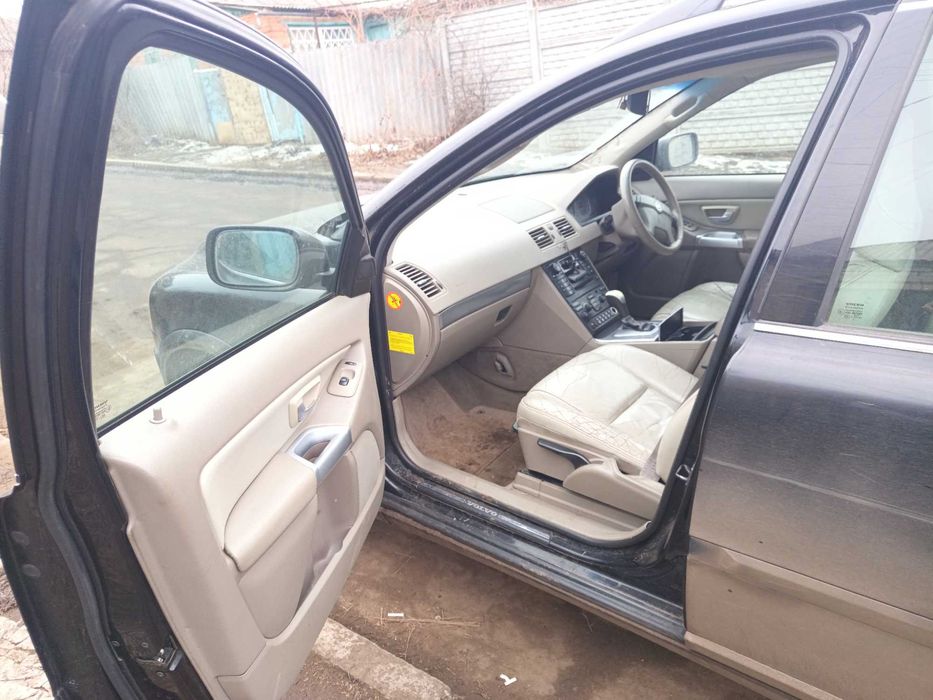 Volvo xc90 2.4 дизель  2005 года