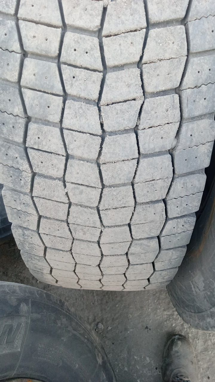 Opony Michelin 315/80/22.5 ciągnące