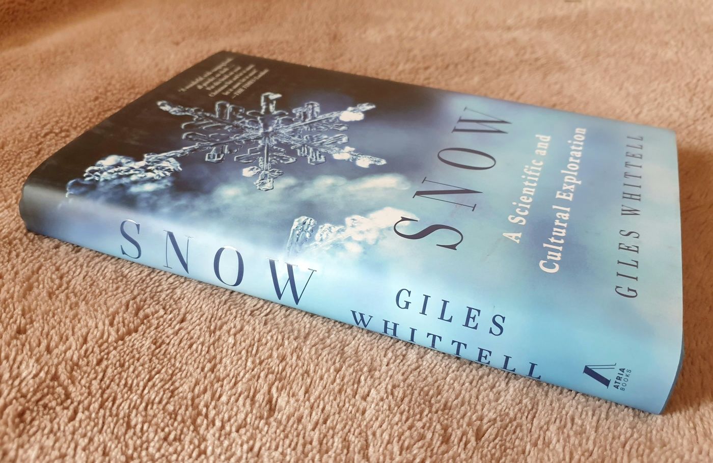 Książka Śnieg Whittell Snow A Scientific and Cultural Exploration
