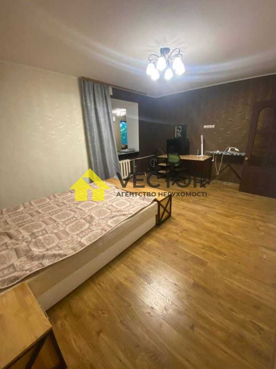 Продаж 3к квартири з ремонтом 77 м2, цегляний будинок, ТЕРМІНОВО