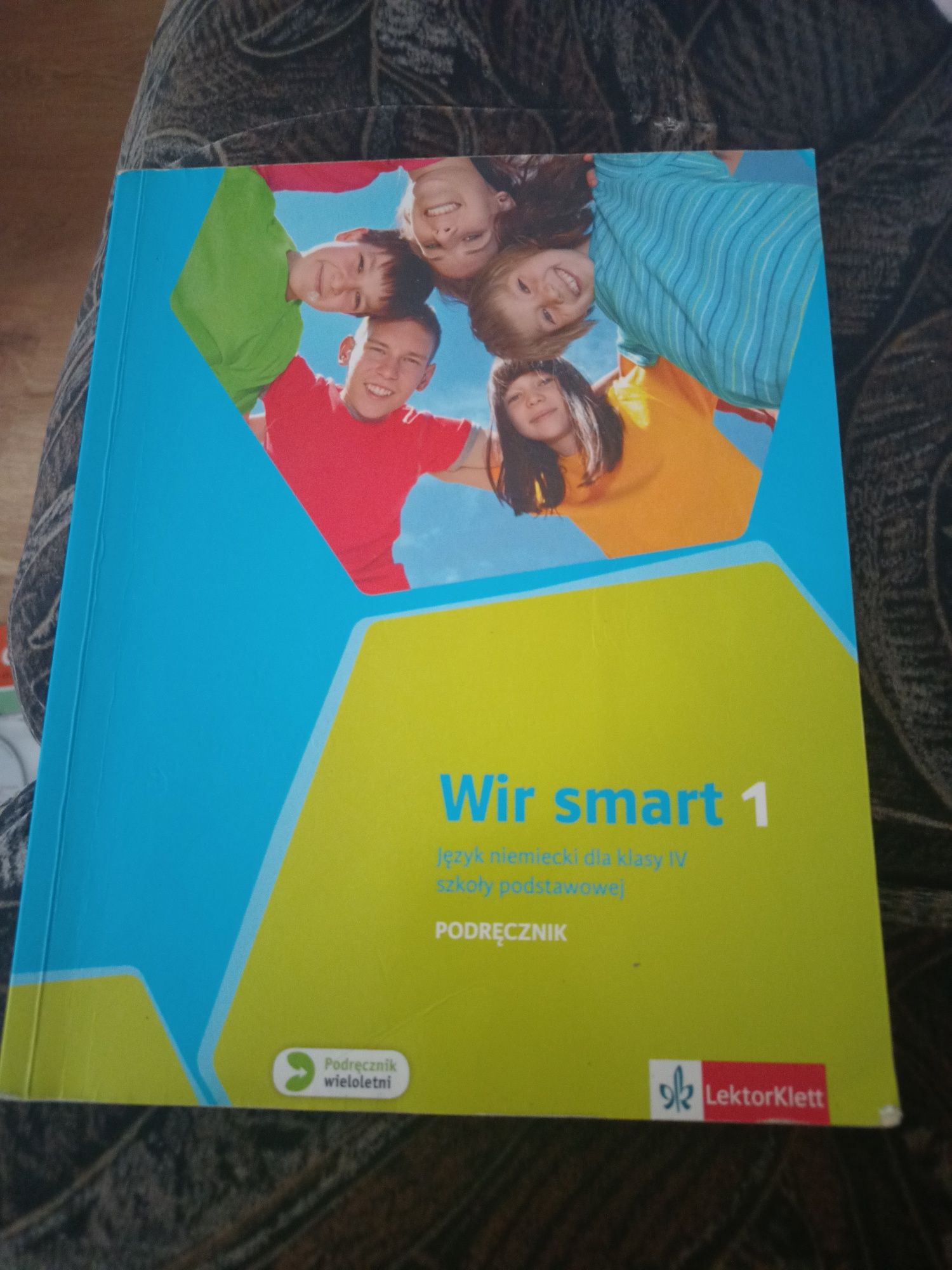 Książka do j niemieckiego klasa 4 wir Smart 1
