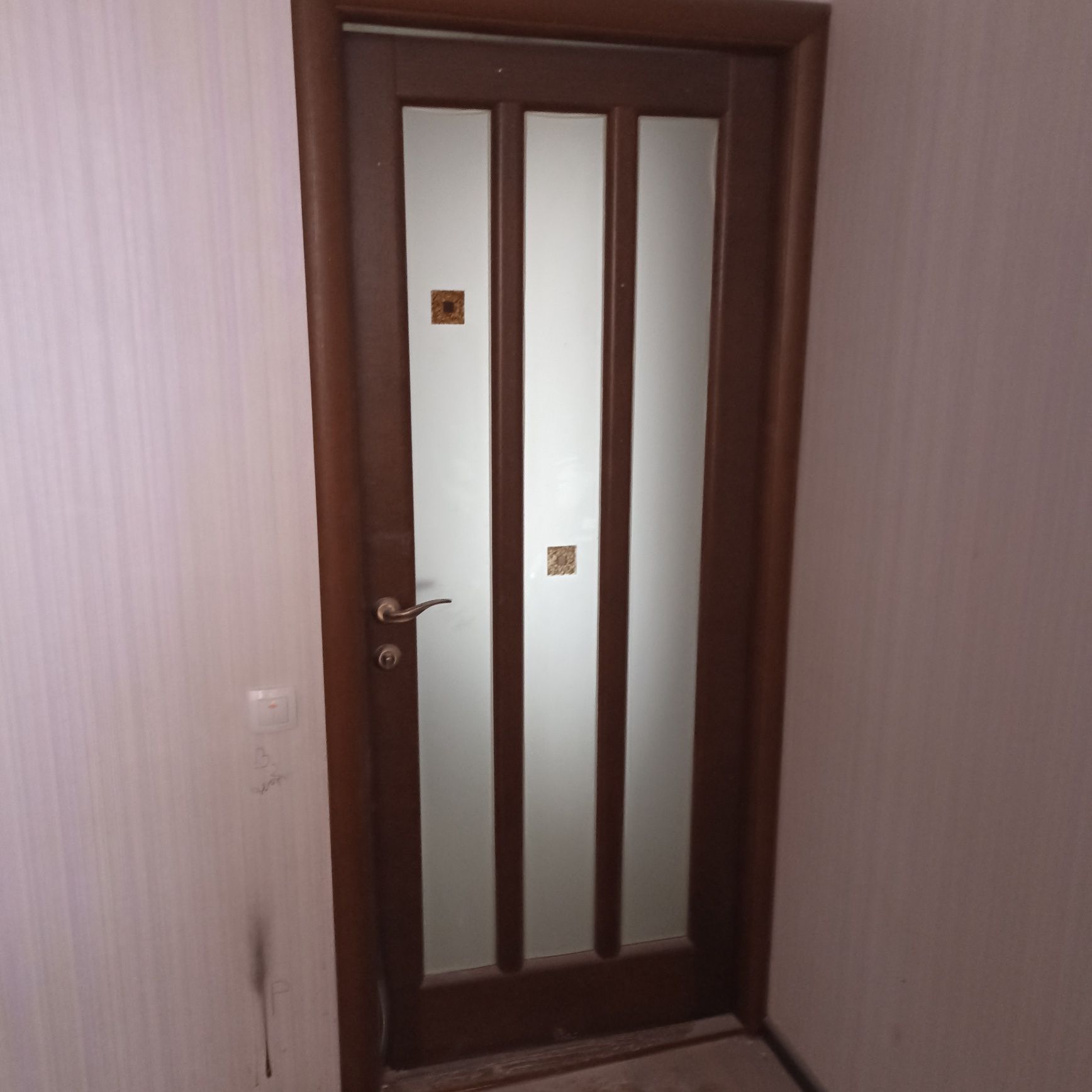 Продам дверь межкомнатная бу