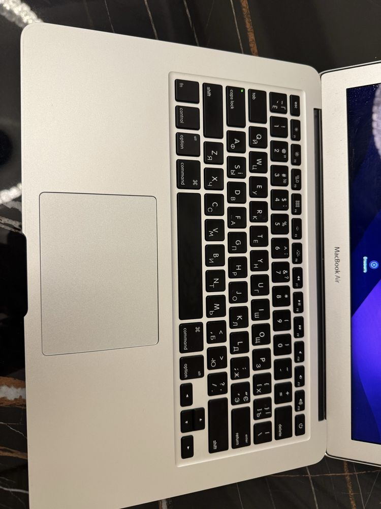 MacBook Air (13-inch, Early 2015)