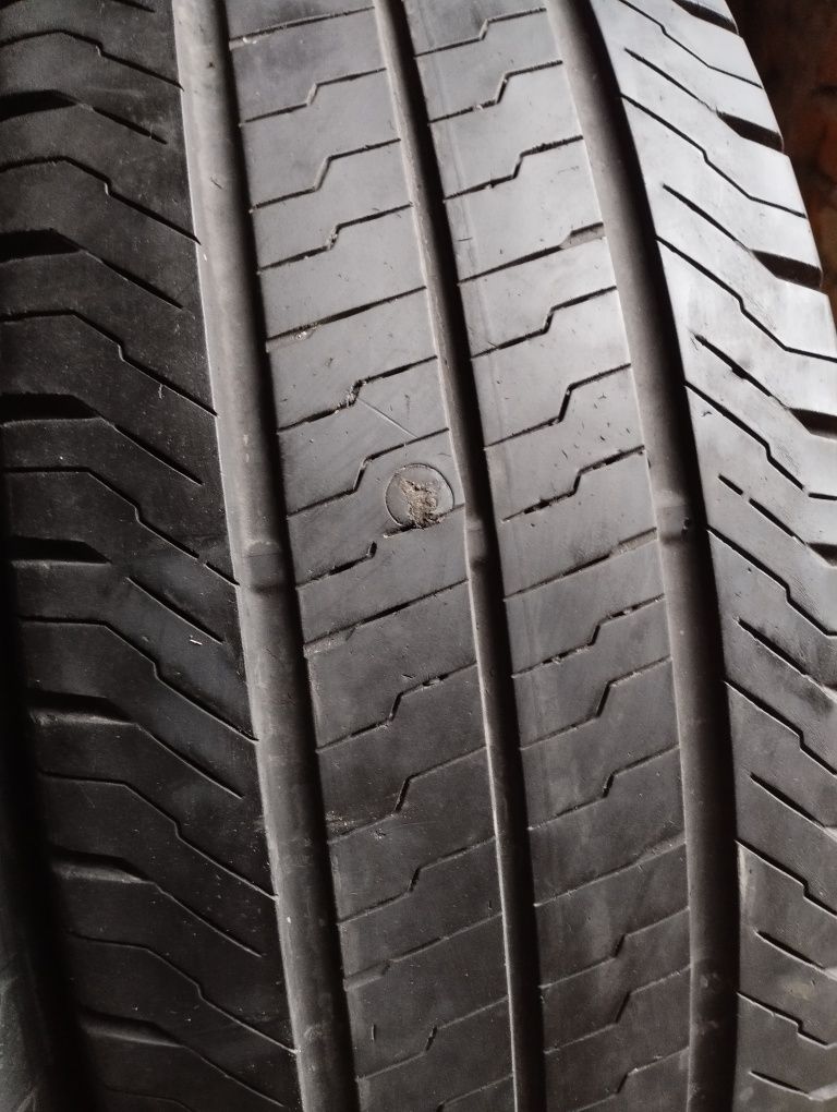 215/65/16c Continental