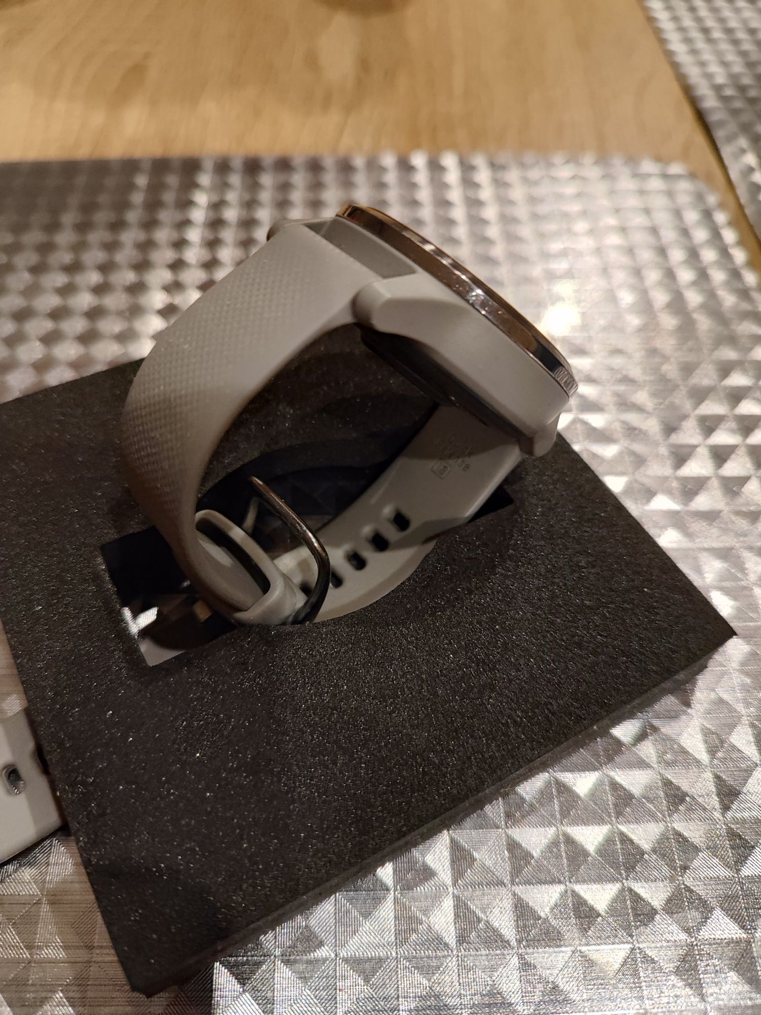 Smartwatch Garmin vivoactive 4S jak nowy
