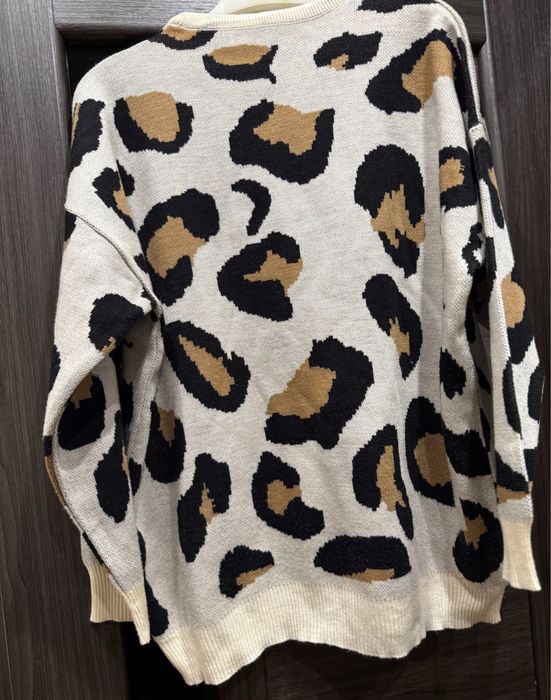 Светр в стилі оверсайз Леопард