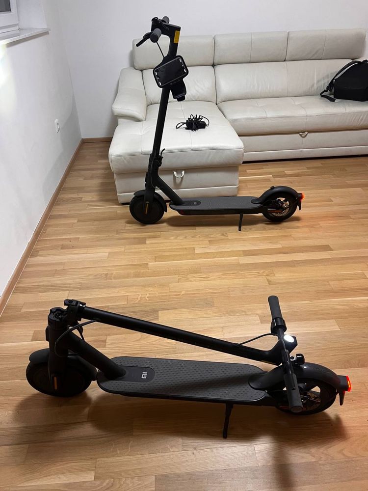 Продаютсья два самокати Xiaomi Mi Electric Scooter Essential два за 16