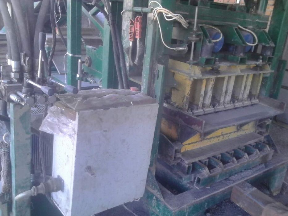 Приставка та прес для бруківки, блоків. Виробник Рівне. набір матриць