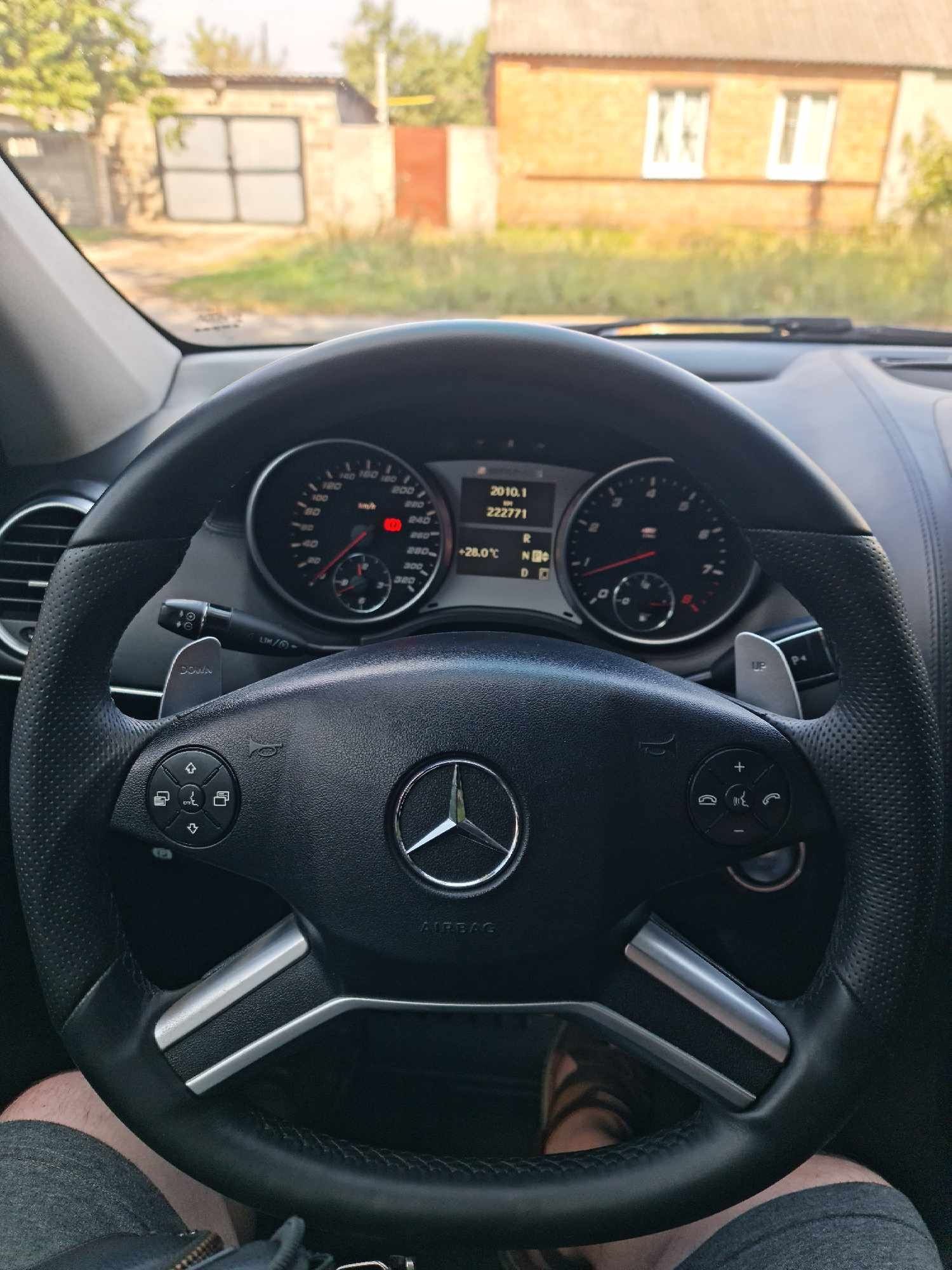 Mercedes-Benz ML 164 6.3 AMG