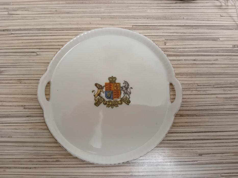Miniaturowy serwis z porcelany