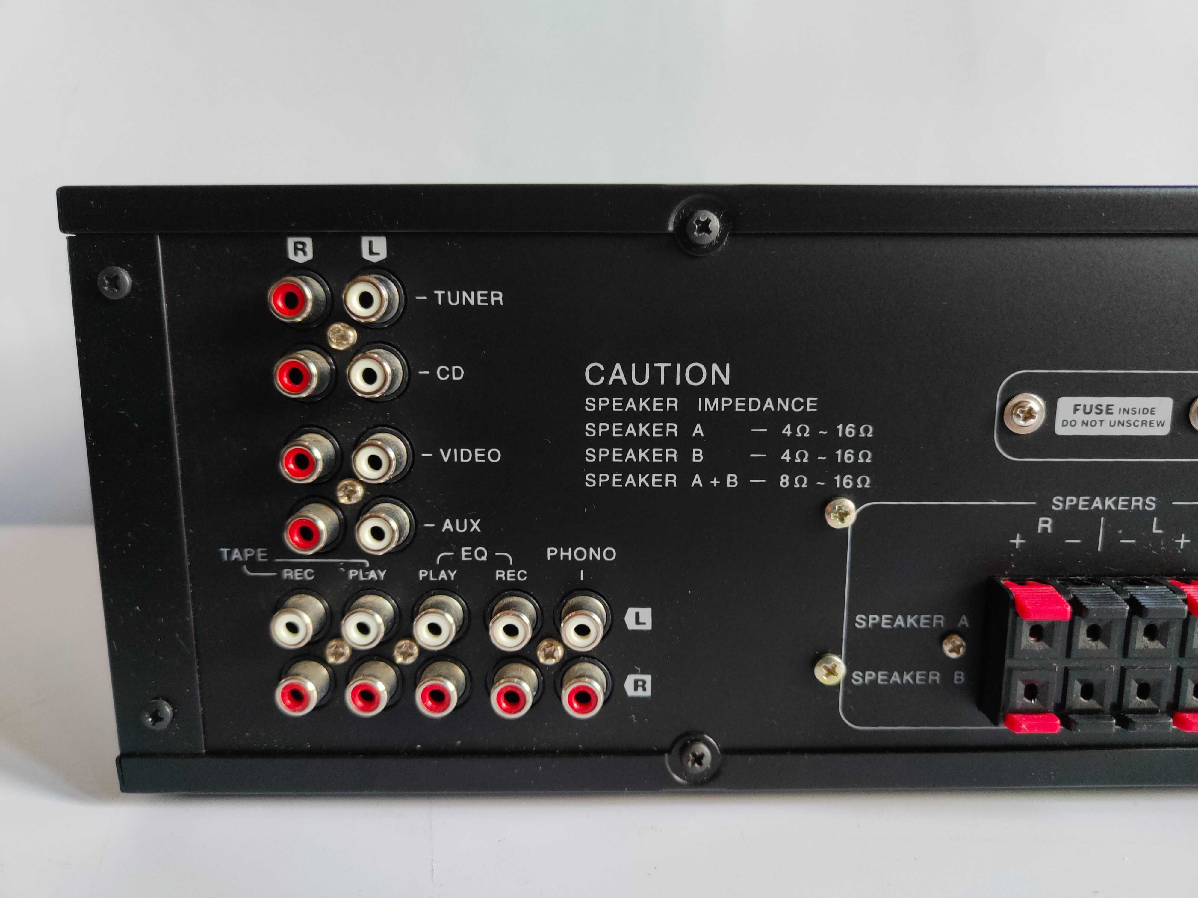 Wzmacniacz stereo Universum V-155 uszkodzony