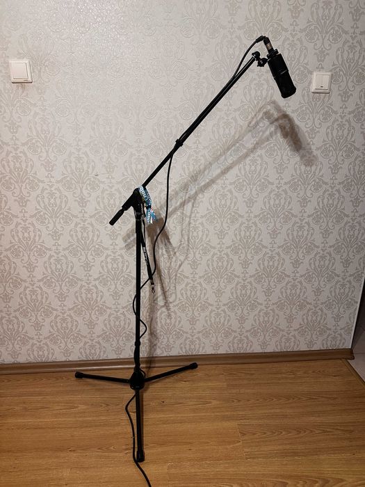 Мікрофонна стійка SoundKing SKDD007