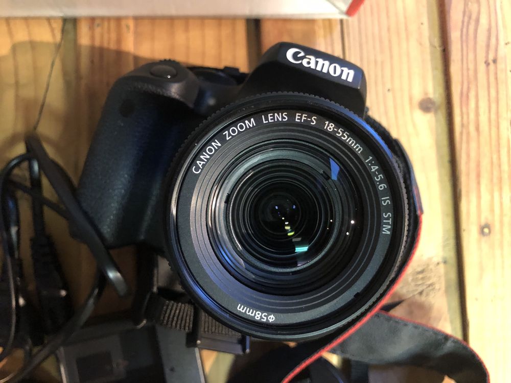 Canon EOS 800D + lente proteção 375€