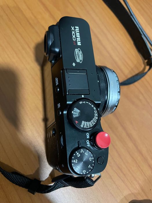 Fujifilm X100vi com extras