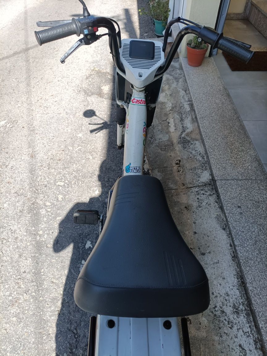 Mobilete Garelli impecável a andar bem mesmo nas subidas impecável