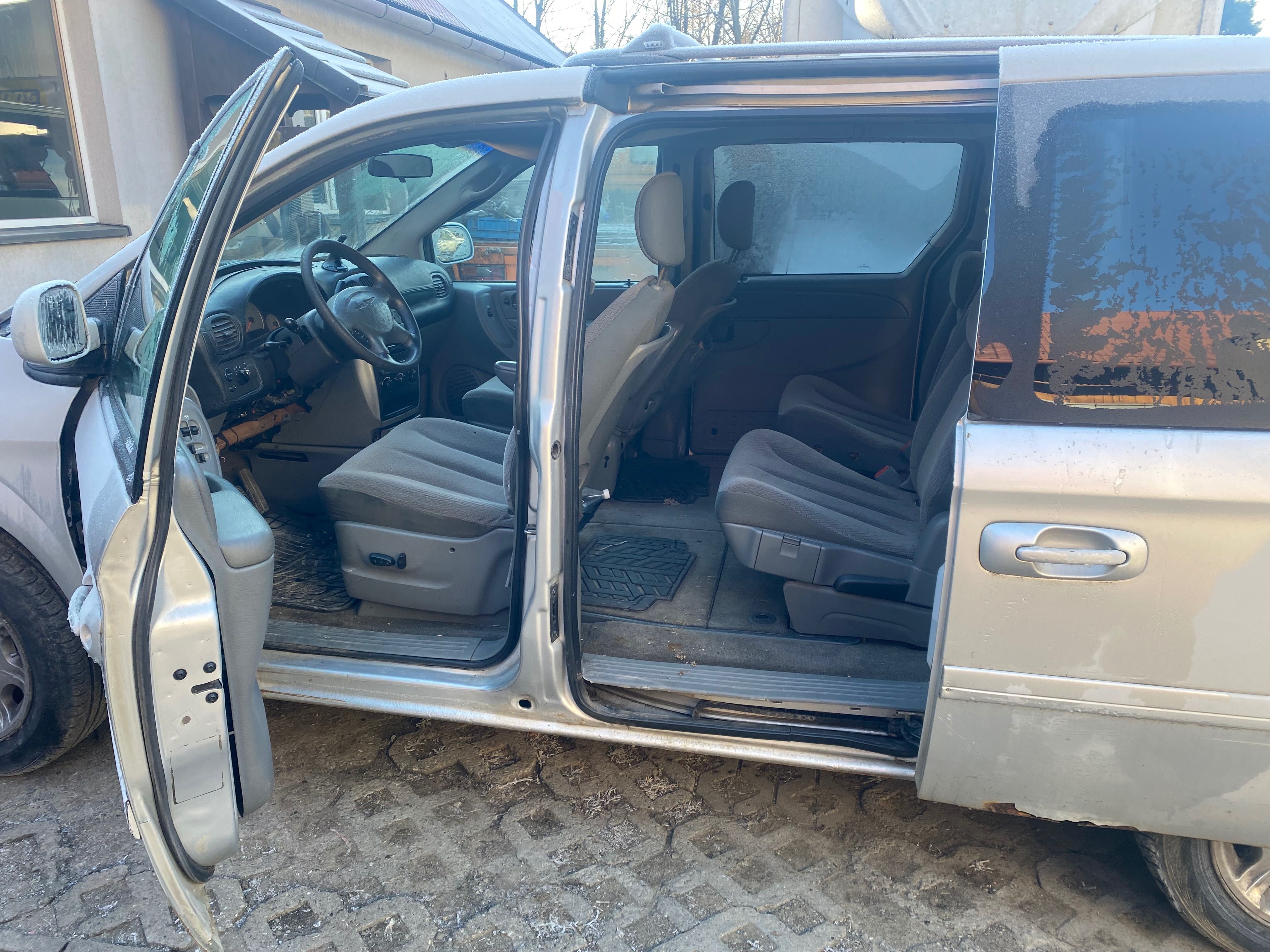 Chrysler Town and country