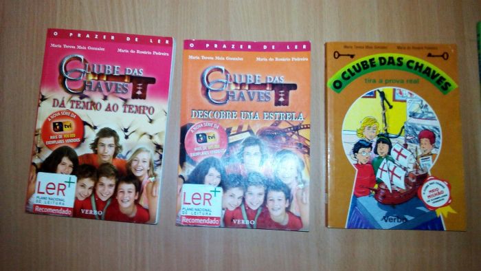3 livros Clube das Chaves
