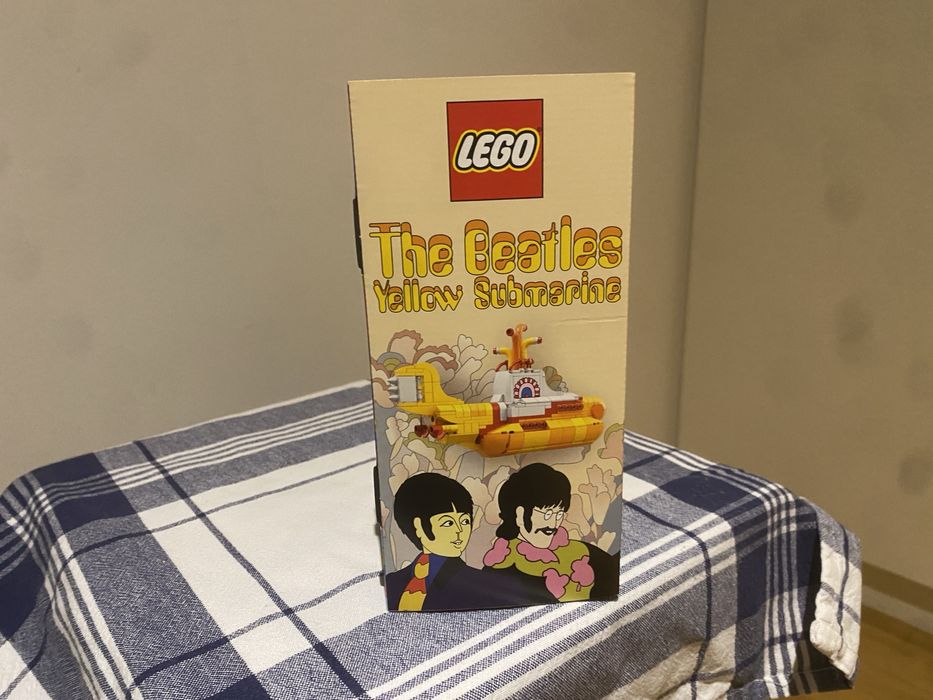 Lego 21306 - Yellow Submarine - Beatles