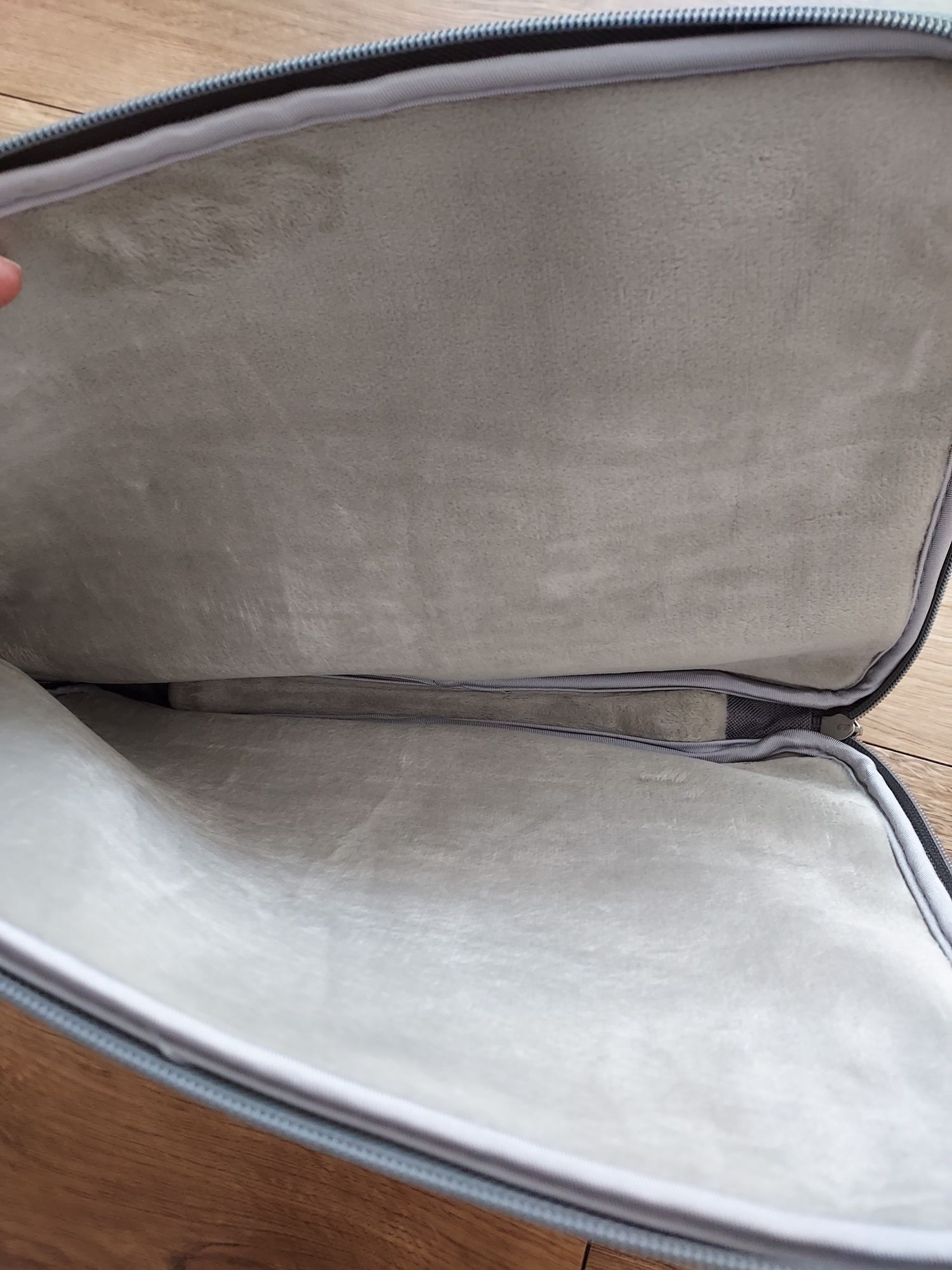 Etui na laptopa, torba na laptopa