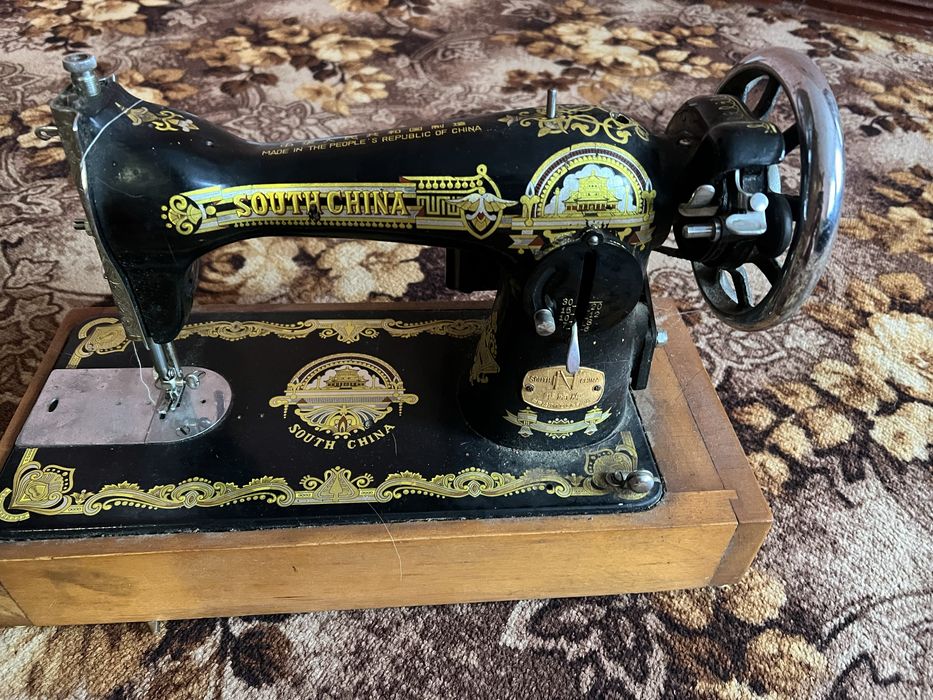 Швейна радянско китайська в гарному стані