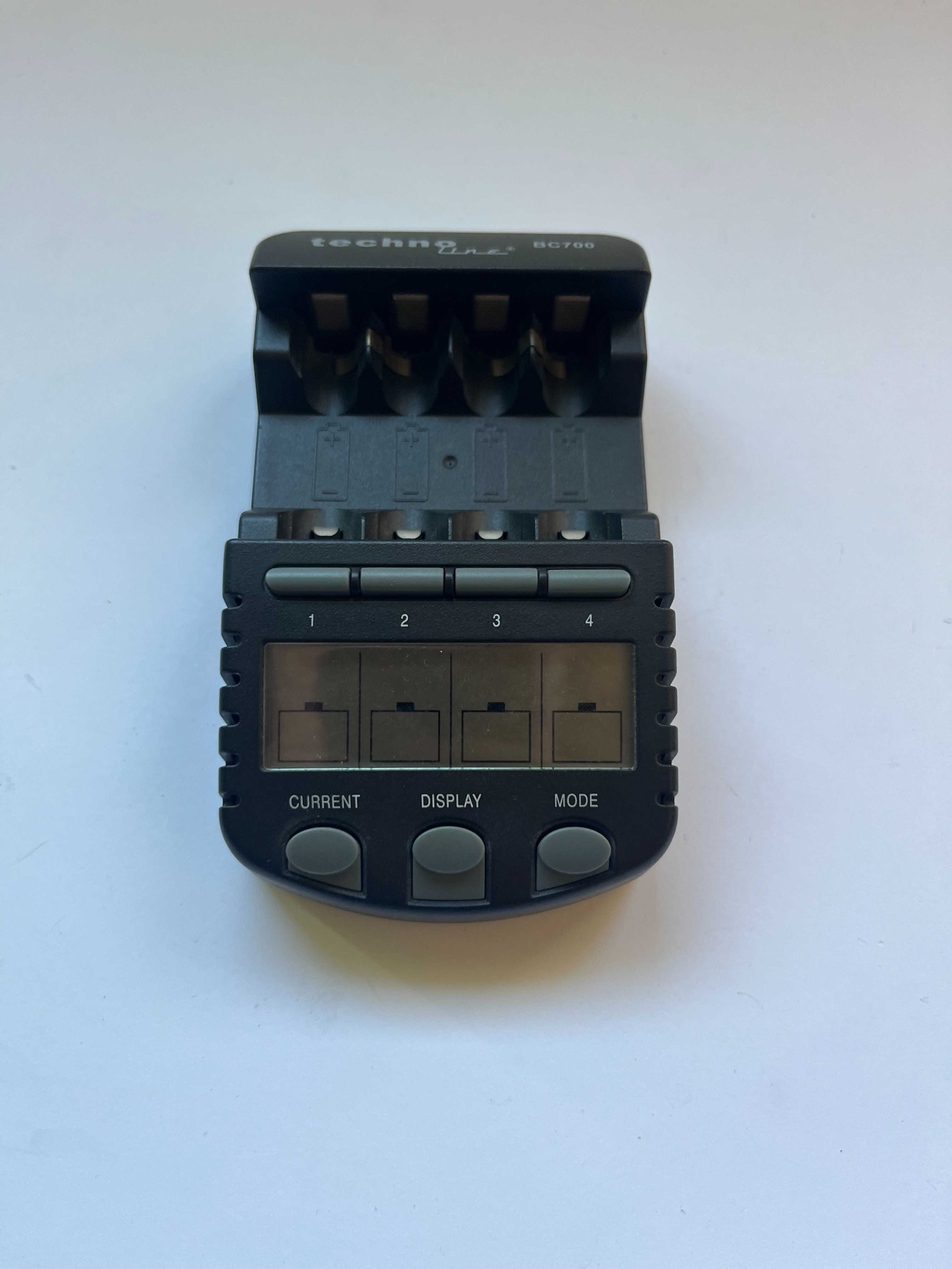 Mikroprocesorowa Ładowarka TECHNOLINE BC-700 model 3 V!