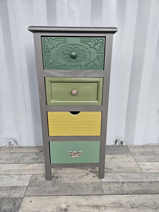 Antracytowy słupek cztery szufladki w oliwce